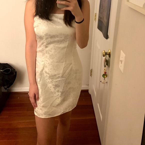 Lucy in the sky white dress - Picture 1 of 5